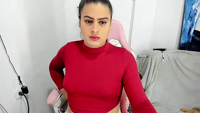 blonde girl01 online show from 10/13/25, 04:29