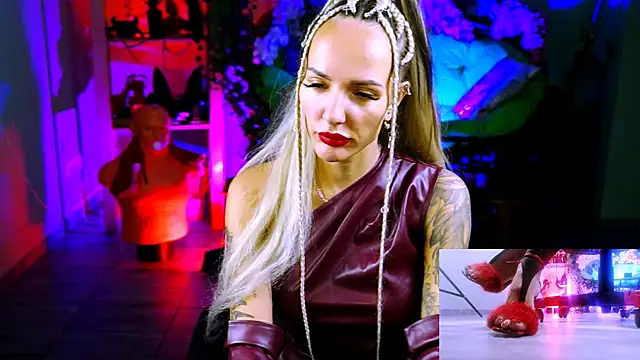 MonicaMaxwel online show from 11/02/25, 11:01