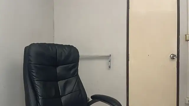 SassyJessi online show from 12/15/25, 04:17