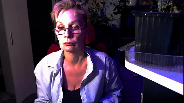 HelgaHimmell online show from 06/15/26, 08:33