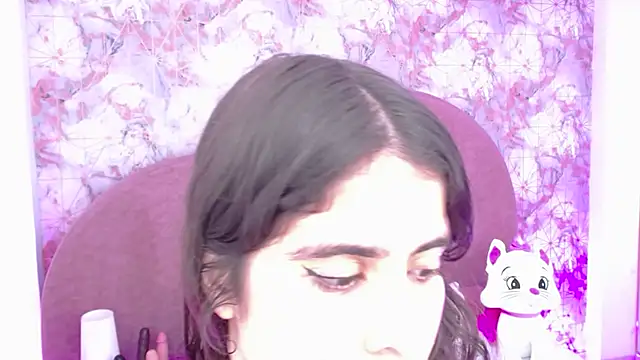 Snapshot of LexaDeRusso chatting on 01/21/25, 08:00 LexaDeRusso online show from 01/21/25, 08:00
