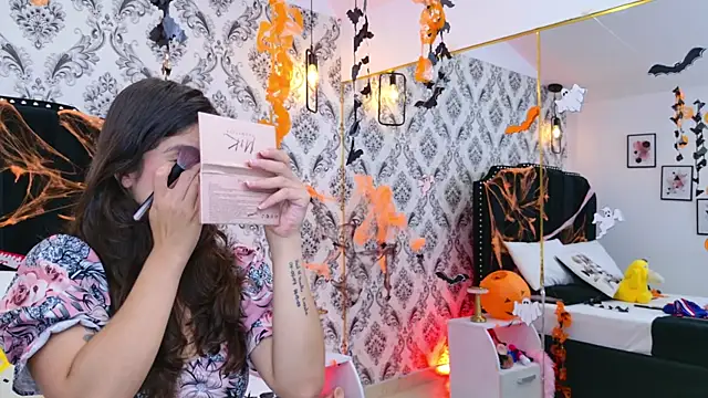 LexaDeRusso online show from 10/24/25, 07:43