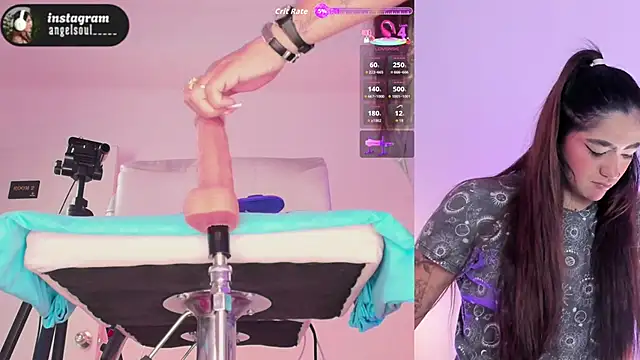 Angelst   online show from 10/07/25, 06:54