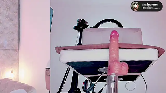 Angelst   online show from 03/05/26, 08:21