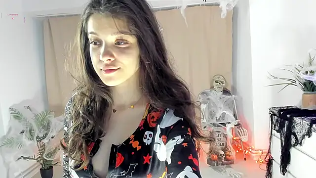 Snapshot of BabyAylin chatting on 10/28/25, 05:22 BabyAylin online show from 10/28/25, 05:22