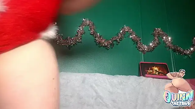 quinnmariexo online show from 12/22/25, 10:29