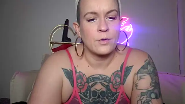 quinnmariexo online show from 02/05/26, 10:47