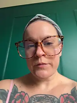quinnmariexo online show from 05/13/26, 03:42