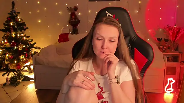 desperatehousewife   online show from 01/13/25, 12:45