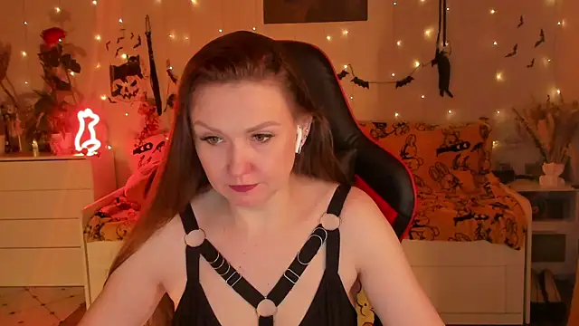 desperatehousewife   online show from 11/01/25, 05:04