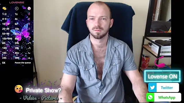 Snapshot of RealManHaveHairy chatting on 06/04/26, 04:07 RealManHaveHairy online show from 06/04/26, 04:07