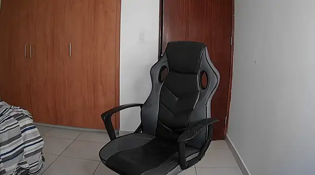 modexusparty1 online show from 01/06/25, 08:07