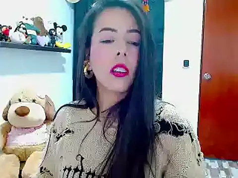 Snapshot of ella_peck chatting on 12/16/24, 10:24 ella peck online show from 12/16/24, 10:24