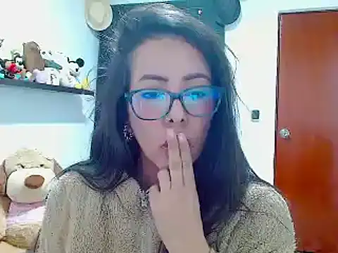 Snapshot of ella_peck chatting on 12/31/24, 05:33 ella peck online show from 12/31/24, 05:33