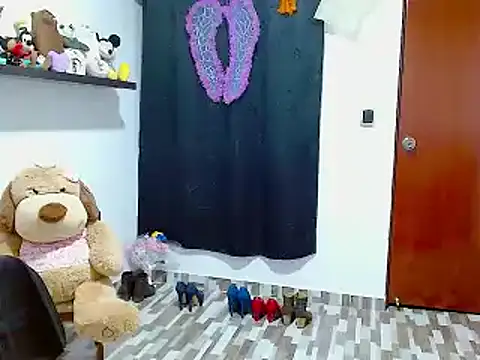 Snapshot of ella_peck chatting on 01/02/25, 03:48 ella peck online show from 01/02/25, 03:48