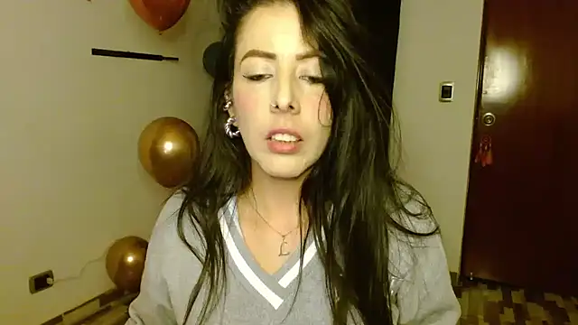 Snapshot of ella_peck chatting on 09/19/25, 04:36 ella peck online show from 09/19/25, 04:36