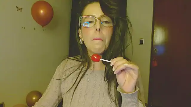 Snapshot of ella_peck chatting on 10/02/25, 03:24 ella peck online show from 10/02/25, 03:24