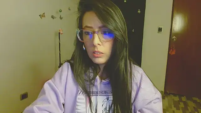 Snapshot of ella_peck chatting on 11/30/25, 11:20 ella peck online show from 11/30/25, 11:20