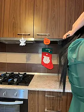 Hotmomcheckk  online show from 01/06/26, 10:19