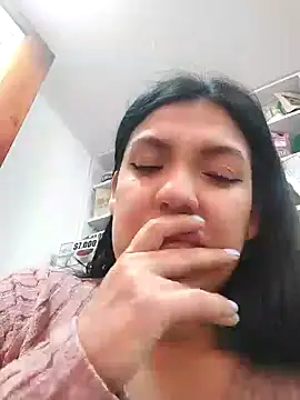 Sophie-hatter online show from 02/06/25, 06:24