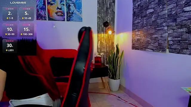 Snapshot of Ariadna_sc chatting on 10/28/25, 01:25 Ariadna sc online show from 10/28/25, 01:25