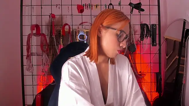 charrlotte quinn online show from 02/19/25, 08:31