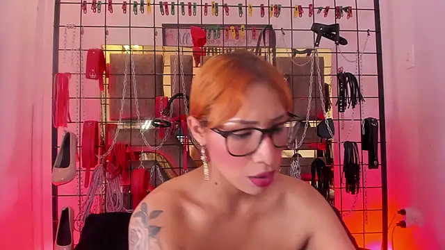 Snapshot of charrlotte_quinn chatting on 03/03/25, 08:43 charrlotte quinn online show from 03/03/25, 08:43