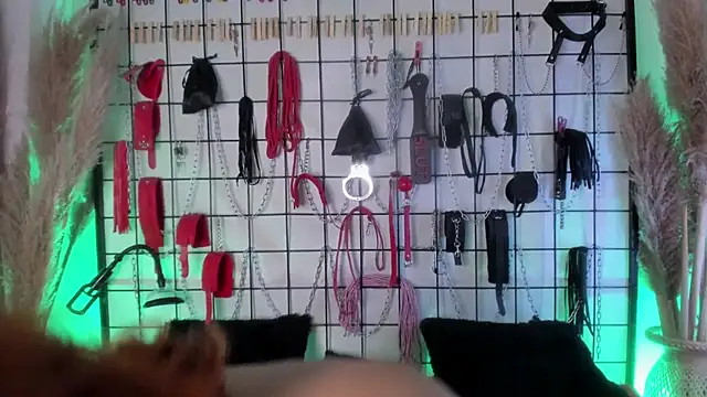 Snapshot of charrlotte_quinn chatting on 03/19/25, 11:36 charrlotte quinn online show from 03/19/25, 11:36