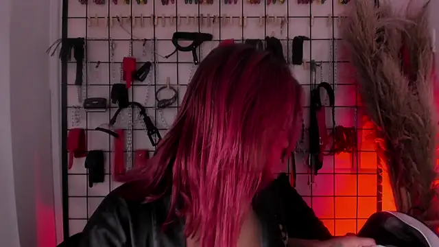 Snapshot of charrlotte_quinn chatting on 09/19/25, 09:48 charrlotte quinn online show from 09/19/25, 09:48