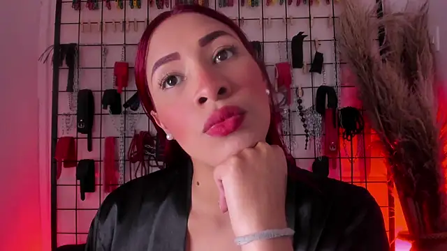 Snapshot of charrlotte_quinn chatting on 10/12/25, 08:52 charrlotte quinn online show from 10/12/25, 08:52