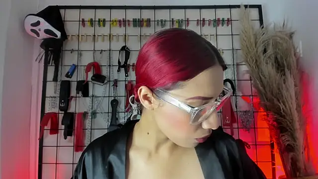 Snapshot of charrlotte_quinn chatting on 11/28/25, 03:14 charrlotte quinn online show from 11/28/25, 03:14