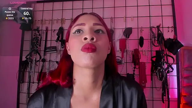 Snapshot of charrlotte_quinn chatting on 01/15/26, 03:16 charrlotte quinn online show from 01/15/26, 03:16