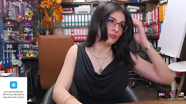 Snapshot of classyladyrellax chatting on 12/20/25, 01:40 classyladyrellax online show from 12/20/25, 01:40