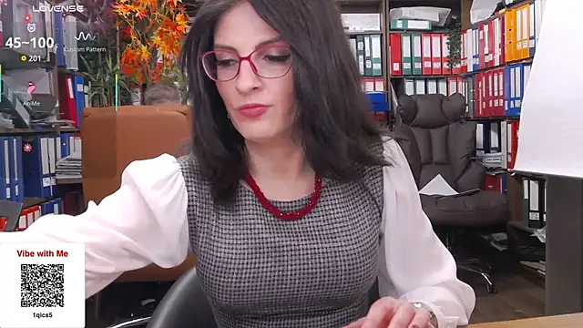 Snapshot of classyladyrellax chatting on 02/10/26, 01:37 classyladyrellax online show from 02/10/26, 01:37