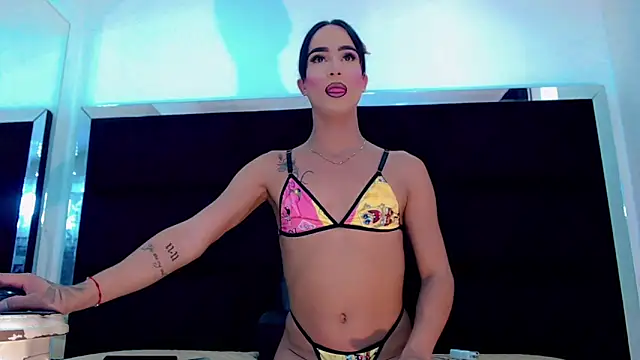 PriscilaRainbow online show from 04/26/26, 07:00