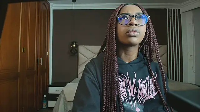 Raquel jones online show from 03/13/25, 11:51