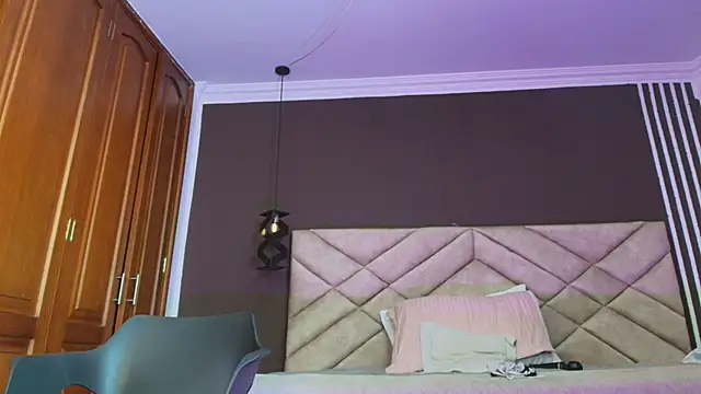 Raquel jones online show from 03/15/25, 05:48