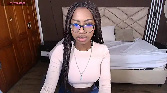 Raquel jones online show from 12/16/25, 12:10