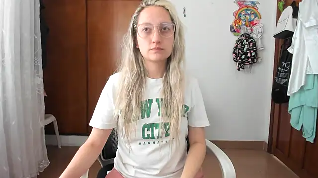 Adele johnsonn1 online show from 11/11/25, 03:45