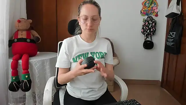 Adele johnsonn1 online show from 05/28/26, 07:44