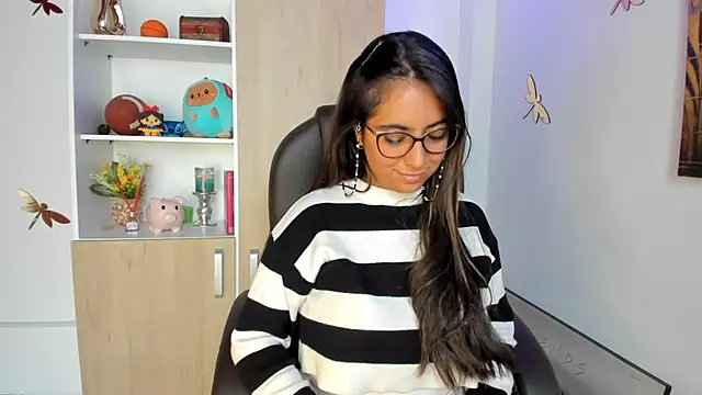 Isabellaa22 1 online show from 10/22/25, 05:13