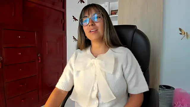 Isabellaa22 1 online show from 01/07/26, 05:59