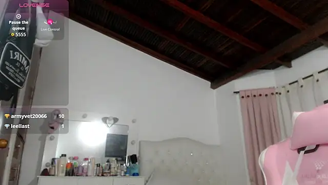 Snapshot of milk_cow_ chatting on 11/08/25, 05:18 milk cow online show from 11/08/25, 05:18