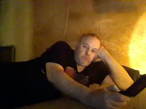 Snapshot of Nightshade7712 chatting on 02/20/25, 10:48 Nightshade7712 online show from 02/20/25, 10:48