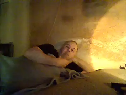 Snapshot of Nightshade7712 chatting on 03/09/25, 11:47 Nightshade7712 online show from 03/09/25, 11:47