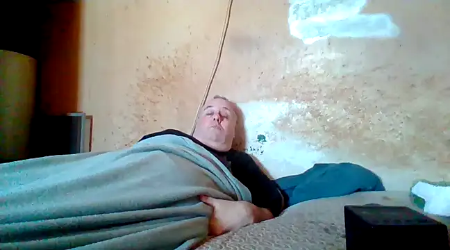 Snapshot of Nightshade7712 chatting on 03/22/25, 02:47 Nightshade7712 online show from 03/22/25, 02:47