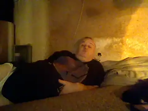 Snapshot of Nightshade7712 chatting on 03/23/25, 04:49 Nightshade7712 online show from 03/23/25, 04:49