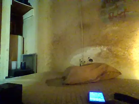 Snapshot of Nightshade7712 chatting on 09/10/25, 09:26 Nightshade7712 online show from 09/10/25, 09:26