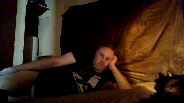 Snapshot of Nightshade7712 chatting on 10/10/25, 10:42 Nightshade7712 online show from 10/10/25, 10:42