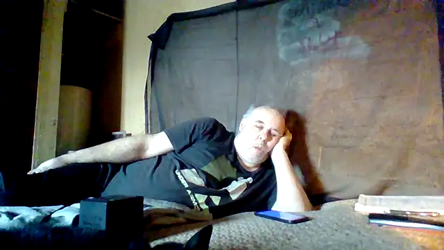 Snapshot of Nightshade7712 chatting on 10/11/25, 06:06 Nightshade7712 online show from 10/11/25, 06:06